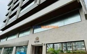 Apt a 500m da praia do forte